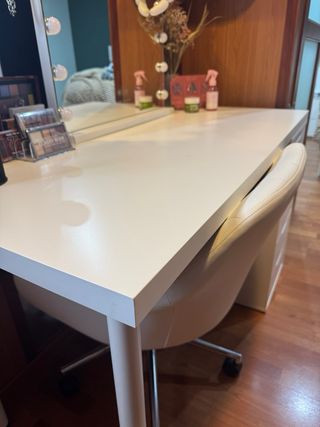 Escritorio Ikea con cajonera Alex Blanco