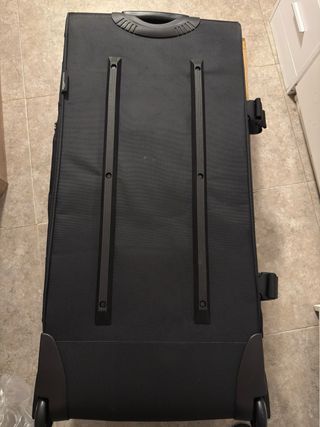 Amazon Basics Bolsa de Viaje Grande con Ruedas