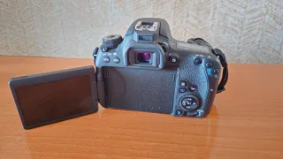 Canon EOS 77D Cámara Réflex