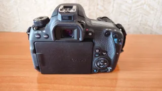 Canon EOS 77D Cámara Réflex