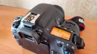 Canon EOS 77D Cámara Réflex