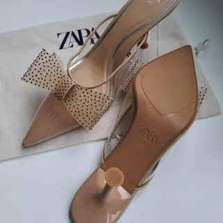 Zapatos Zara Talla 42 Beige con Lazo