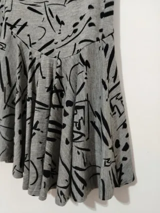 Gonna lunga asimmetrica maglia grigia nera