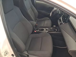 Toyota Corolla 1.8 125H BUSINESS PLUS E-CVT