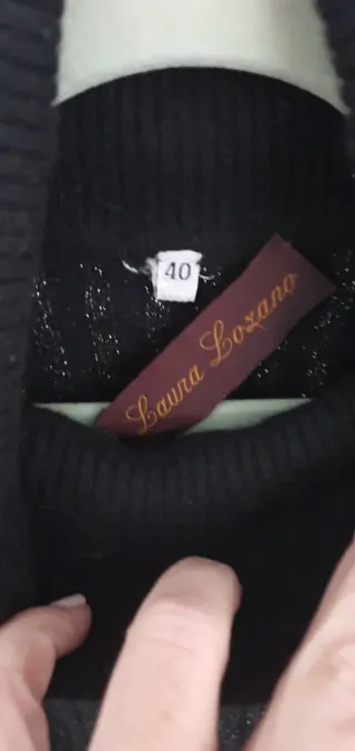 Jersey Laura Lozano talla 40 com brillos cuello al