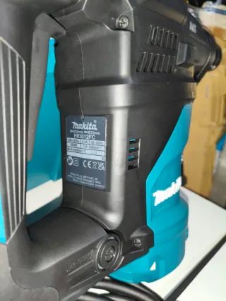 Martillo Makita HR3012FCJ 1050w 3.9j