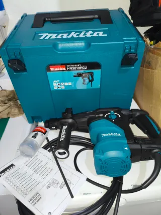 Martillo Makita HR3012FCJ 1050w 3.9j