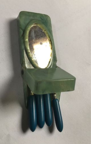 Estuche manicura antiguo jade y metal