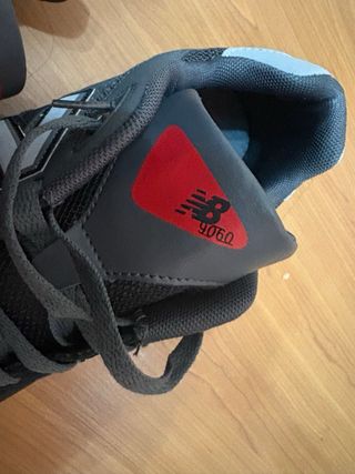 Zapatillas New Balance Negras y Grises como nuevas