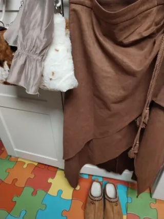 Falda asimétrica marrón