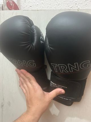 Saco de Boxeo Dommys con Guantes 12 OZ