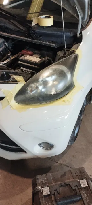 Pulido de faros de coche