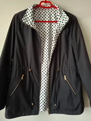 Chaqueta reversible lunares