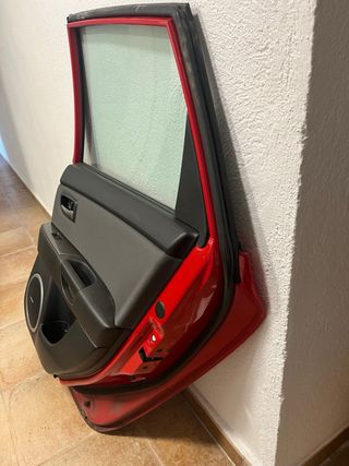 Puerta Trasera Derecha Mazda 3 BK 2007