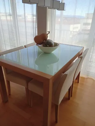 Mesa de comedor extensible madera y cristal