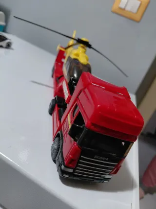 Modellino Camion Scania Rosso