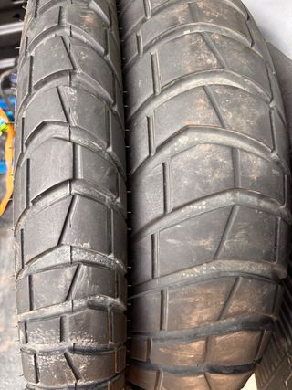 Neumáticos Metzeler Karoo 21 y 18