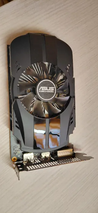 Gráfica Asus GeForce GTX 1050 Ti 4GB