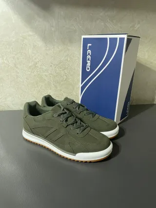 Sneakers Leerd uomo verde militare taglia 42 nuove