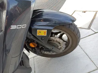 Kymco Grand Dink 300i ABS