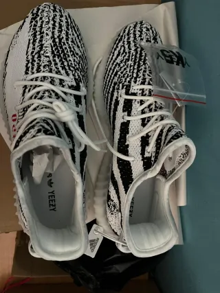 Adidas Yeezy Boost 350 Zebra