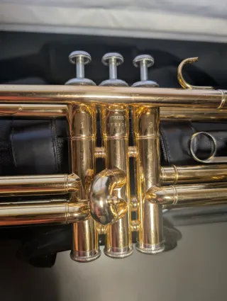 Trompeta Yamaha YTR 1335