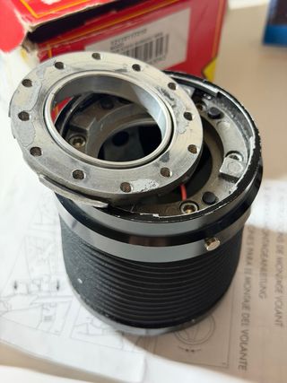 Piña Volante extraible Momo Subaru