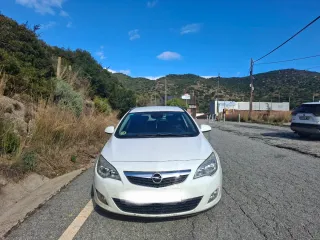 Opel Astra 2011