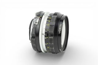 Obiettivo Nikon Nikkor-H Auto 28mm f/3.5 mod. Ai