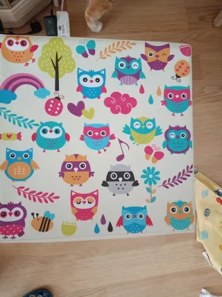1 Puf almacenaje infantil búhos ó multicolor 38cm