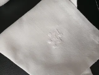 Mantel de merienda bordado