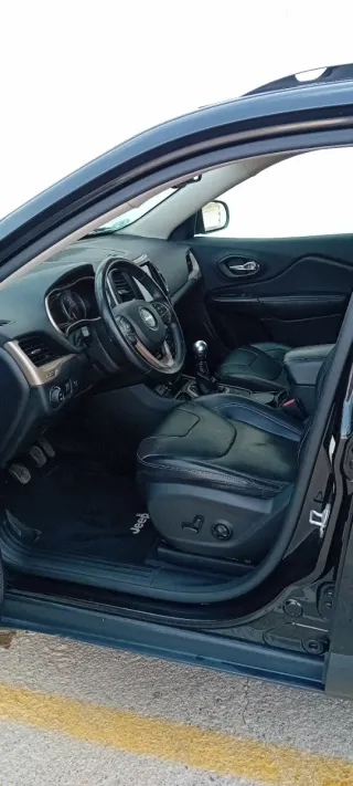 Cambio por FURGONETA Jeep cherokee 2015