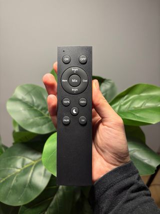 Lámpara de pie moderna negra