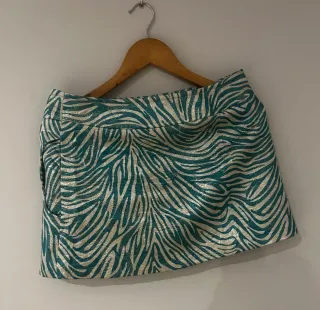 Conjunto Chaqueta y Falda Cebra Oro y Turquesa