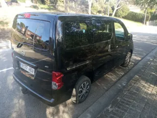 Nissan NV200 2011