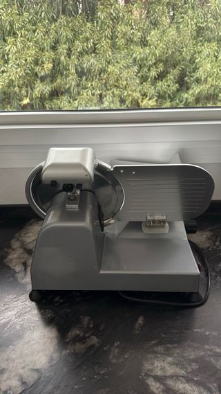 Cortadora de fiambre eléctrica