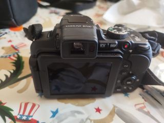 Cámara Nikon Coolpix B700 Negra