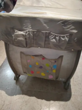 Cuna de viaje con cambiador