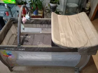 Cuna de viaje con cambiador