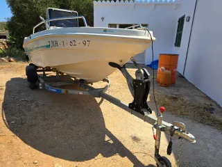 Embarcación Open 450 con motor Yamaha