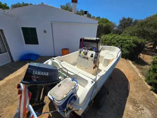 Embarcación Open 450 con motor Yamaha