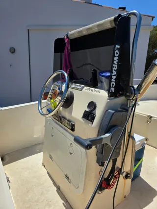 Embarcación Open 450 con motor Yamaha