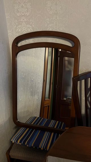 Espejo de tocador de madera