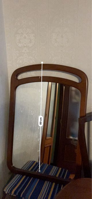 Espejo de tocador de madera