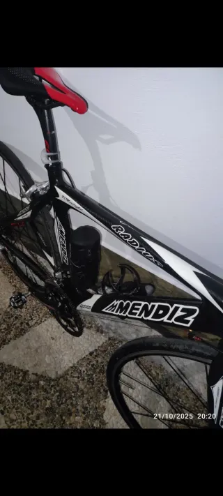Bicicleta de Carretera MENDIZ Negra