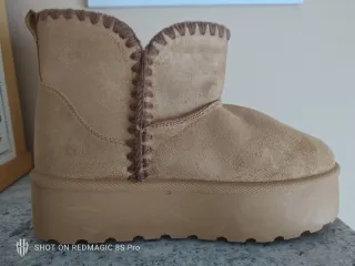 Botas beige con plataforma
