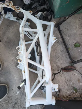 Chasis KTM Duke 2023 con papeles