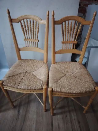 Sillas de madera con asiento de enea (3unidades)