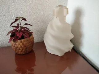 2 Lámparas Diseño Gaudí Plástico