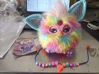 - Hasbro Furby, Tie-Dye, Juguetes de Peluche Int